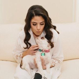 Meet your Posher, Dina